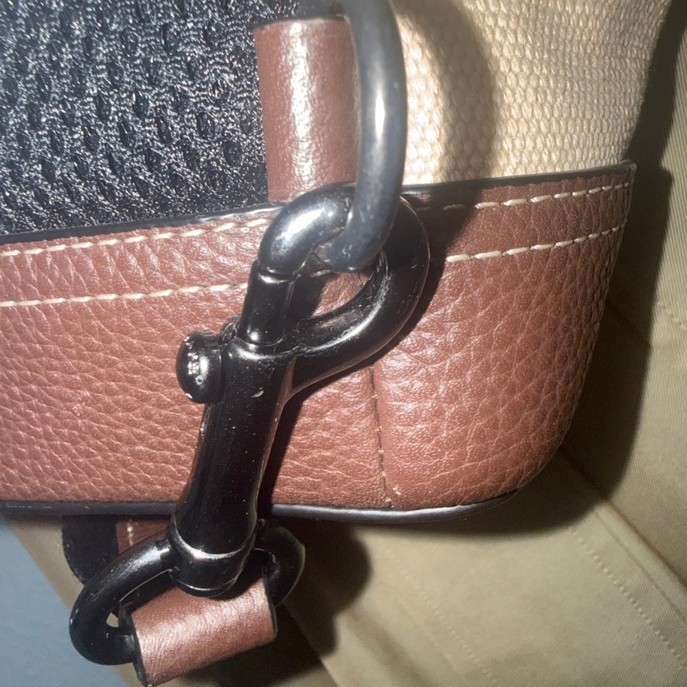 COACH HUDSON SMALL PACK CROSSBODY #A2343 (MSRP $328) & COACH BASEBALL CHARM - Picture 14 of 16